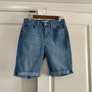 Levi’s Jean Short
